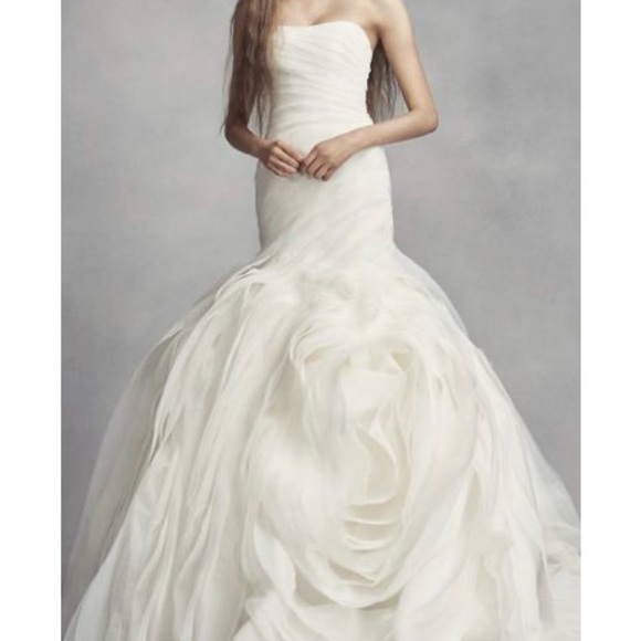 Vera Wang Dresses & Skirts - Vera Wang Organza Wedding Dress Size 8 NWT
